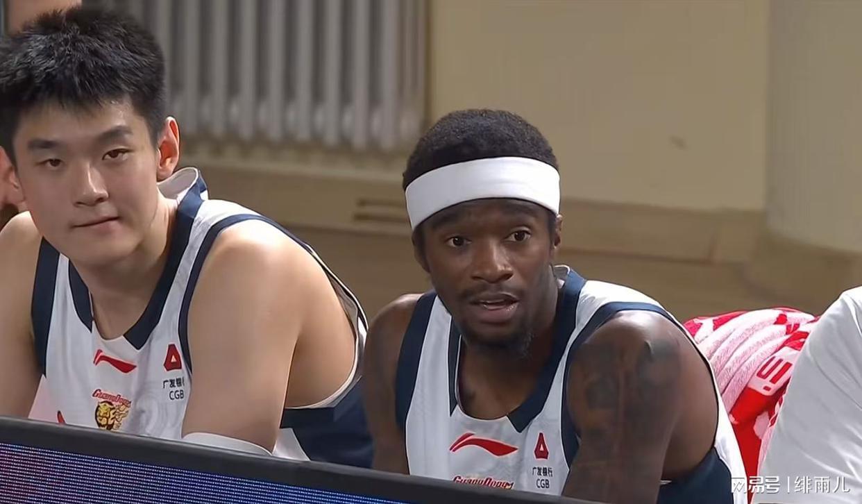 历史数据-裁掉萨林杰+挖走劳森？广东队放水保送新疆，逼辽宁退出季后赛！